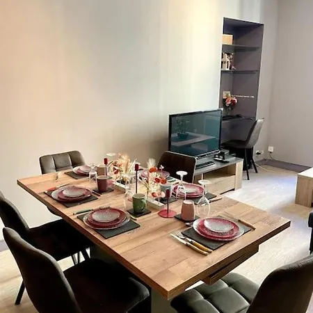 Pour 5 Voyageurs Apartment