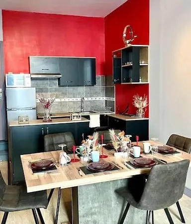 Pour 5 Voyageurs Apartment